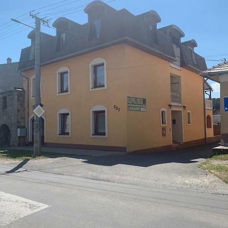 Apartmánový dom Magda Vrbov Exterior foto