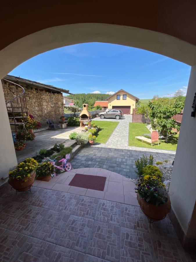 Apartmánový dom Magda Vrbov Exterior foto