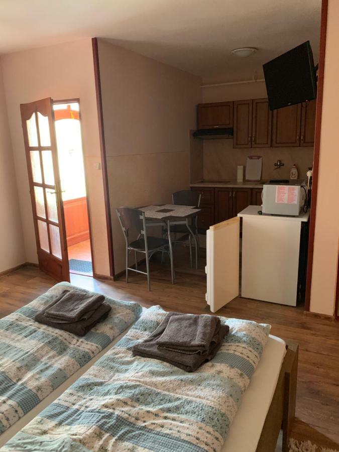 Apartmánový dom Magda Vrbov Exterior foto